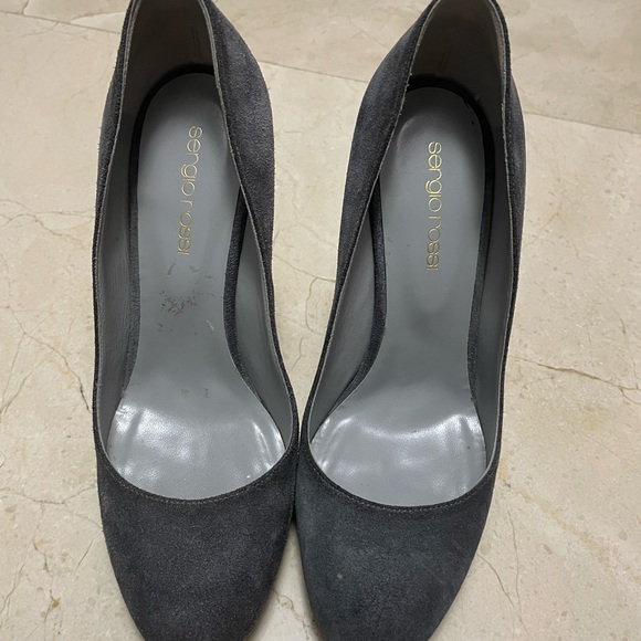 Sergio Rossi Grey Suede Pump - Picture 2 of 3